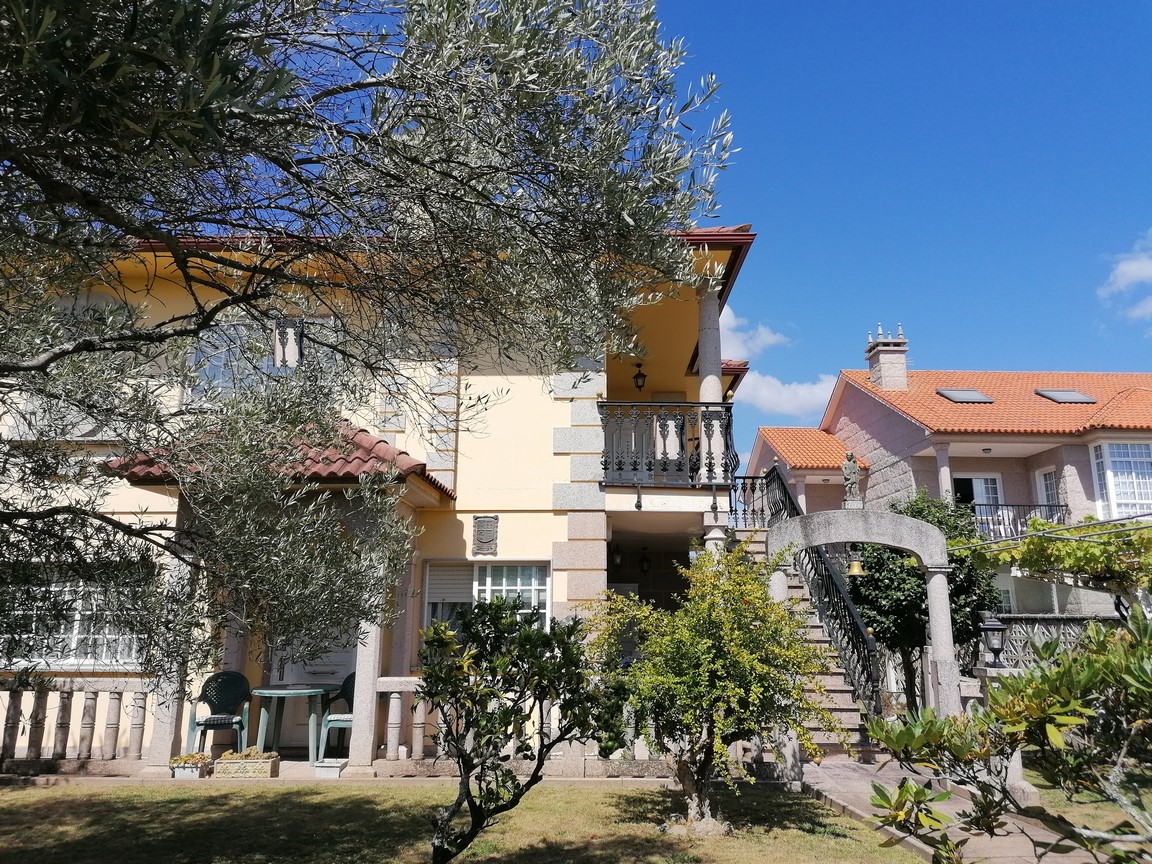Villa til salg i Montalvo... Et par meter fra havet...