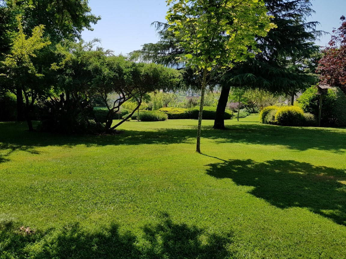 Vilanova de Arousa: Villa individuelle avec piscine extérieure entourée de jardins...