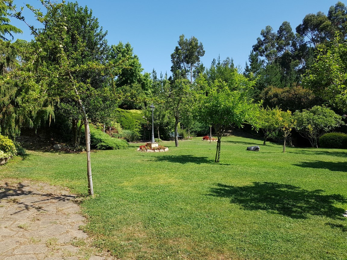 Vilanova de Arousa: Villa individuelle avec piscine extérieure entourée de jardins...