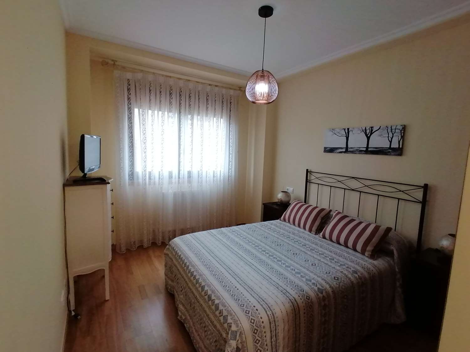 Sanxenxo: Piso de alquiler para todo el año, 2 dormitorios con garaje, piscina comunitaria....