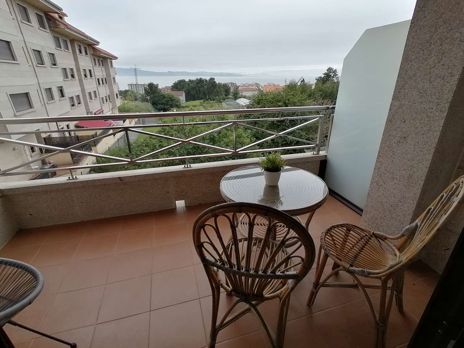 Sanxenxo: Piso de alquiler para todo el año, 2 dormitorios con garaje, piscina comunitaria....