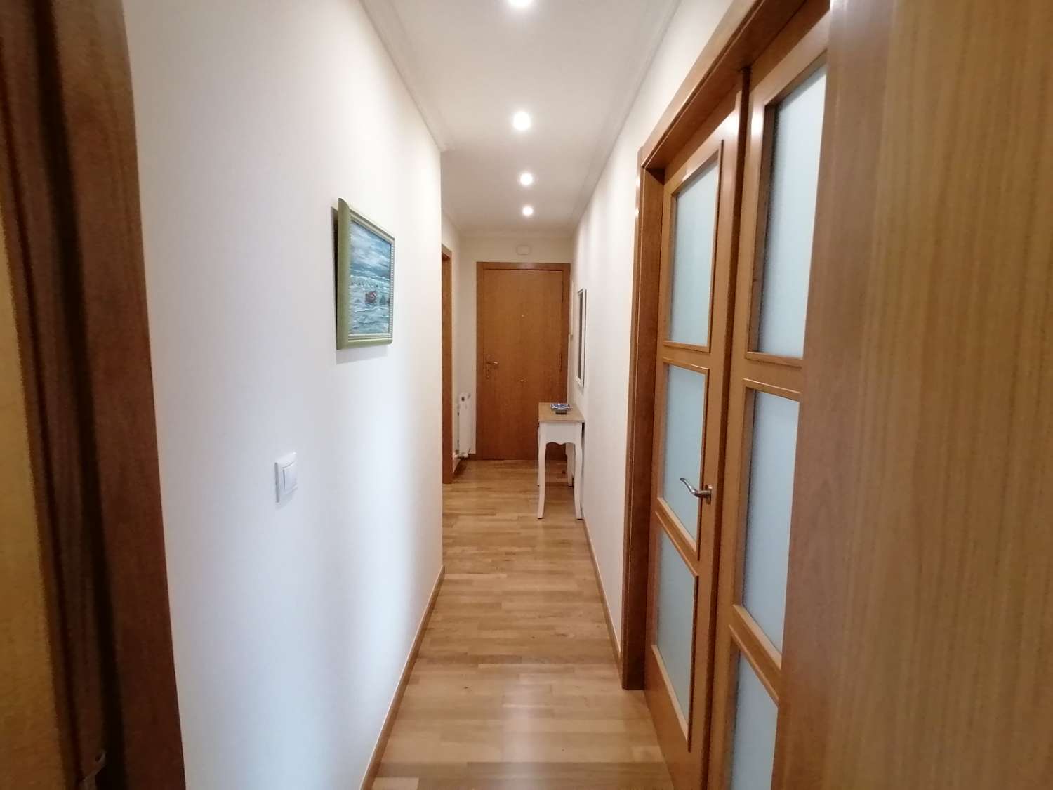 Sanxenxo: Piso de alquiler para todo el año, 2 dormitorios con garaje, piscina comunitaria....