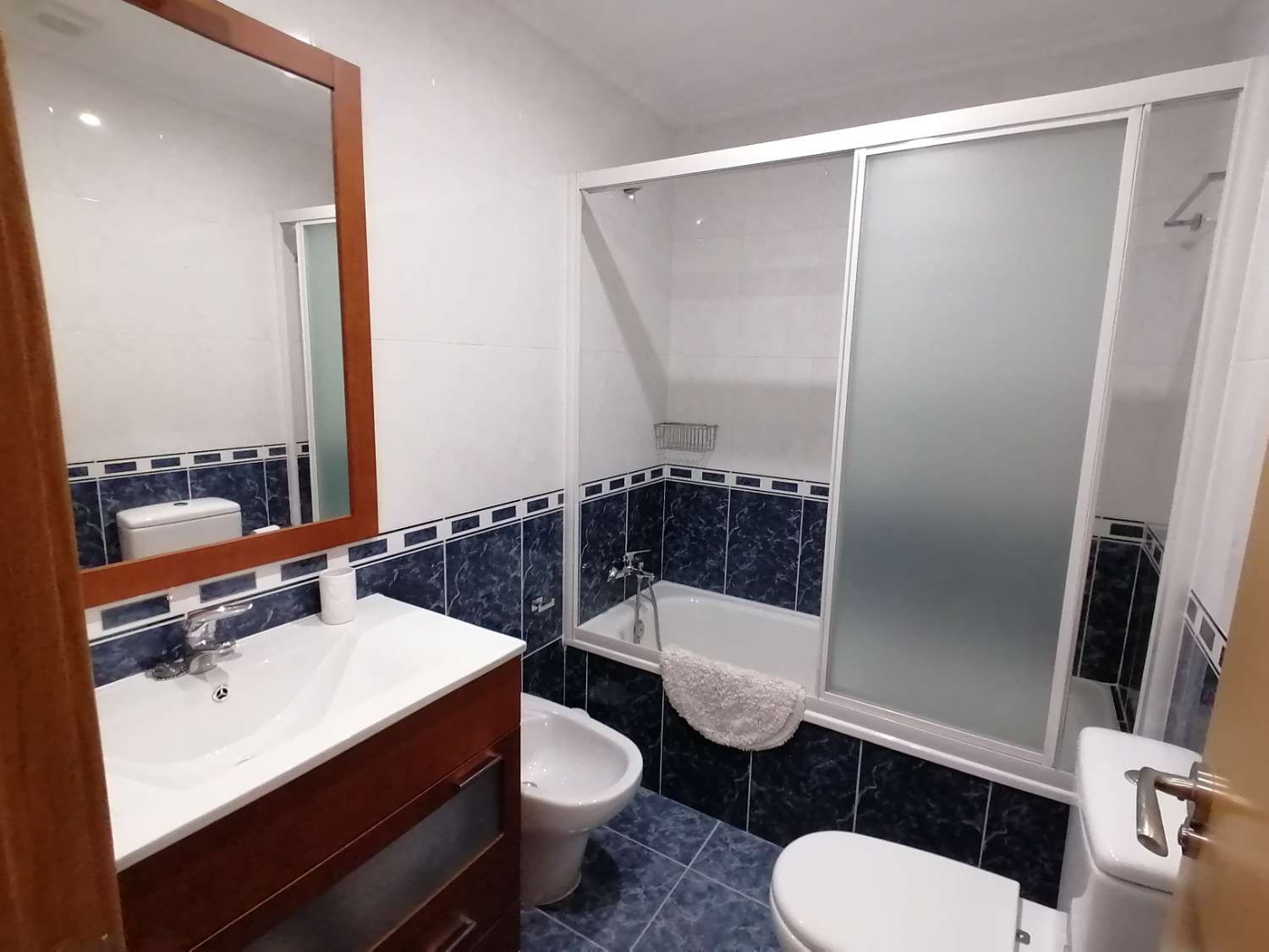 Sanxenxo: Piso de alquiler para todo el año, 2 dormitorios con garaje, piscina comunitaria....