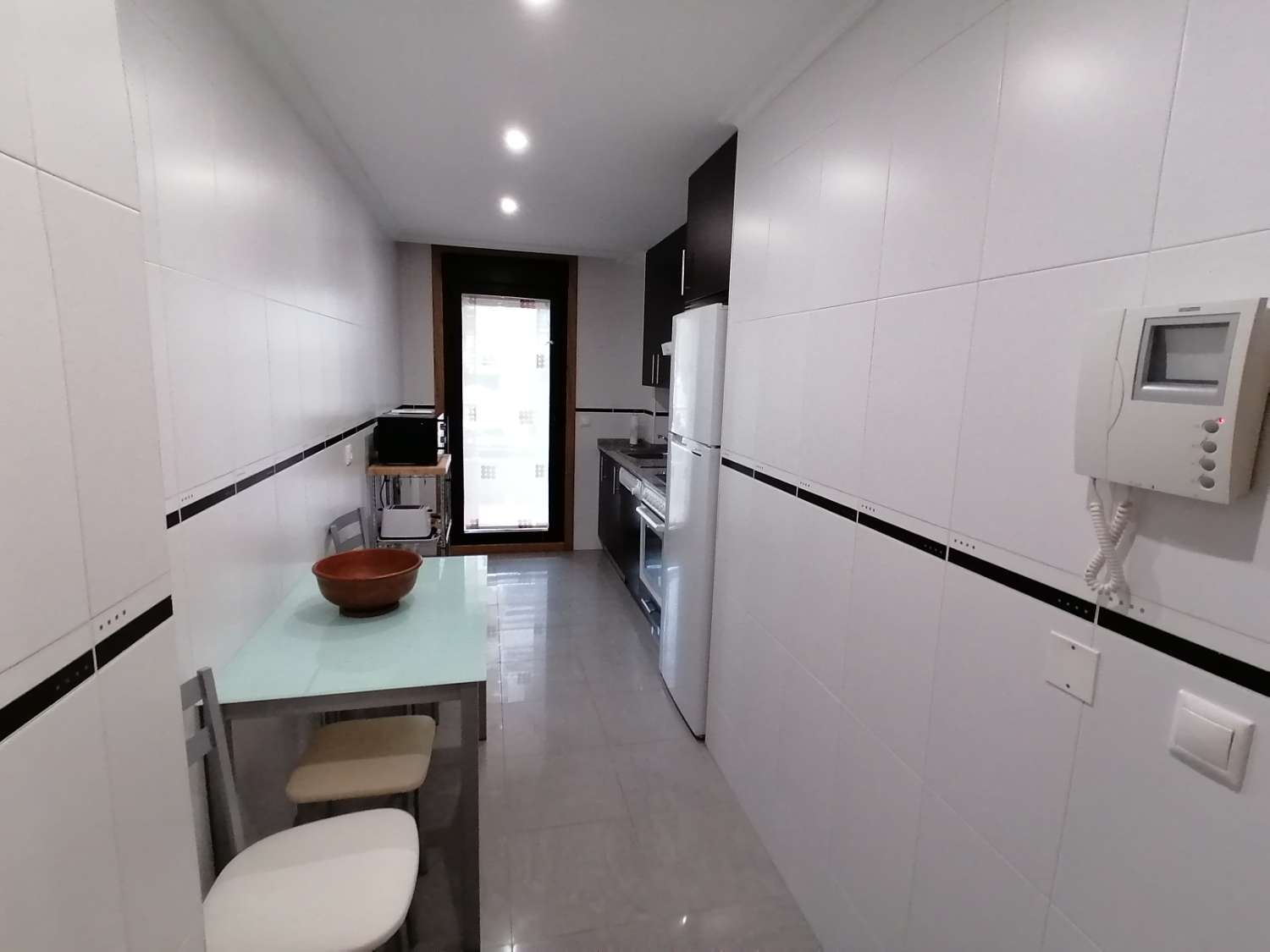 Sanxenxo: Piso de alquiler para todo el año, 2 dormitorios con garaje, piscina comunitaria....