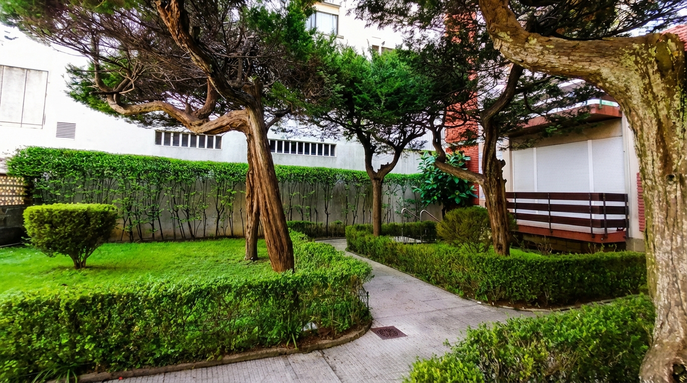 **Encantador piso exterior con terraza y jardines comunitarios**