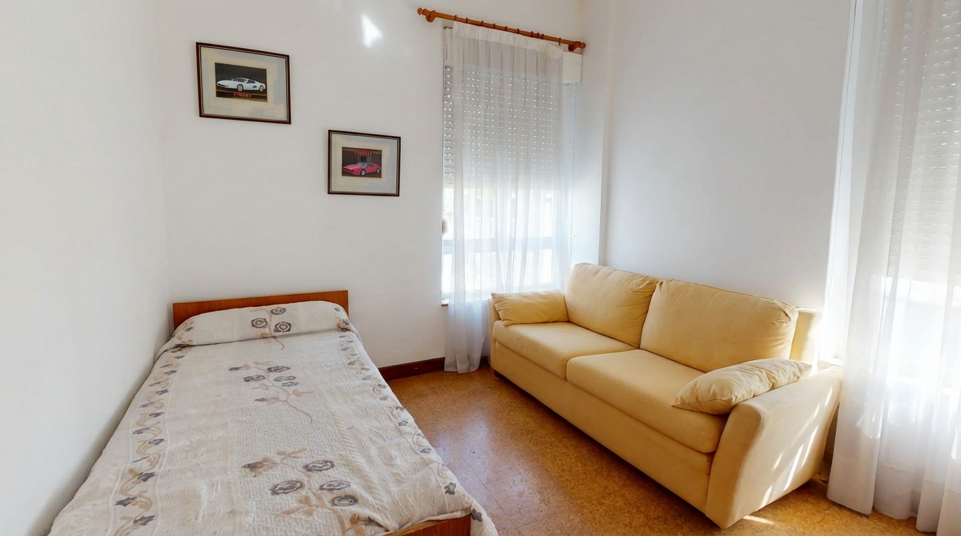 **Encantador piso exterior con terraza y jardines comunitarios**