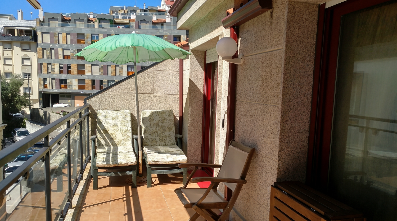 Sanxenxo: A7295: Atico con terraza a 10 mts de Silgar