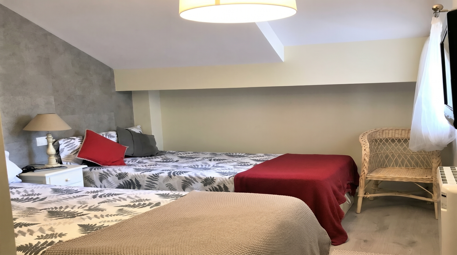 Sanxenxo: A7295: Atico con terraza a 10 mts de Silgar