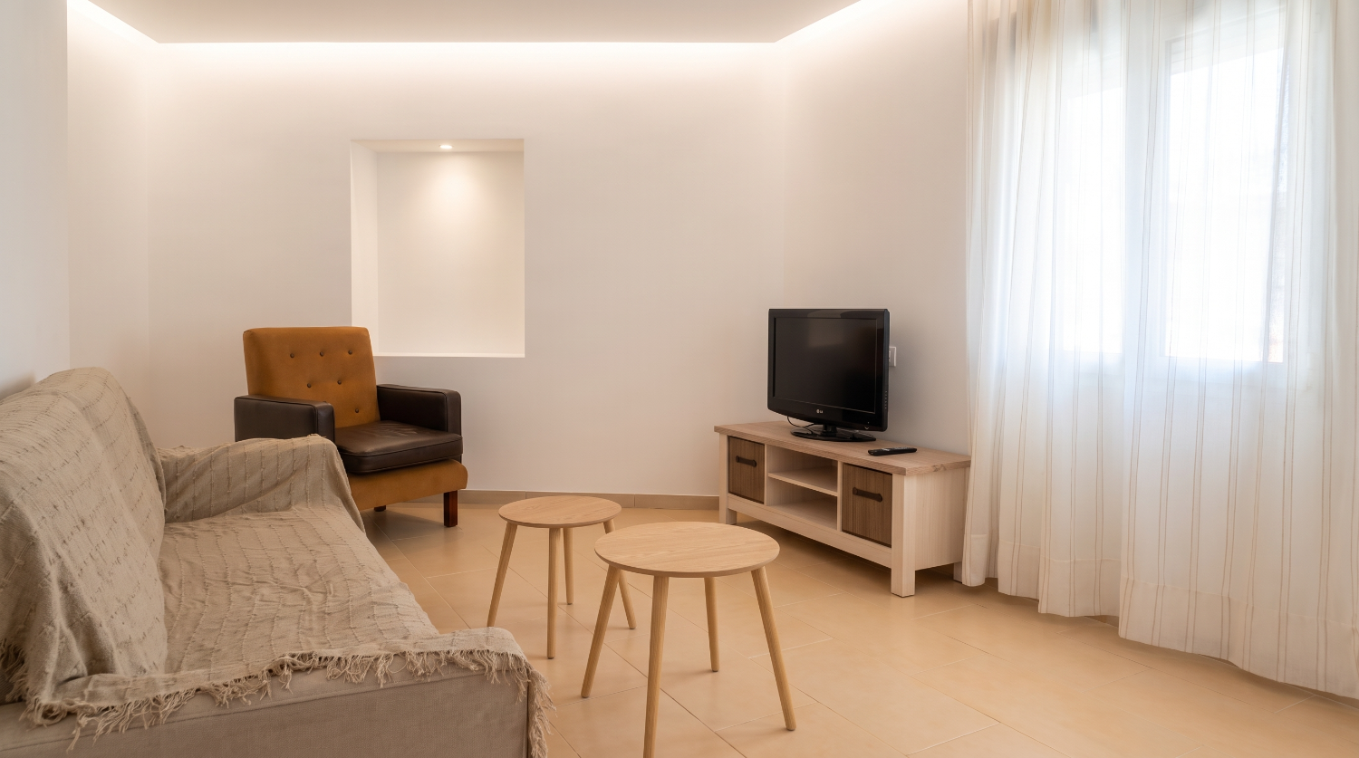 Sanxenxo: very spacious renovated apartment a few meters from the Madama.... Do you know him..?
