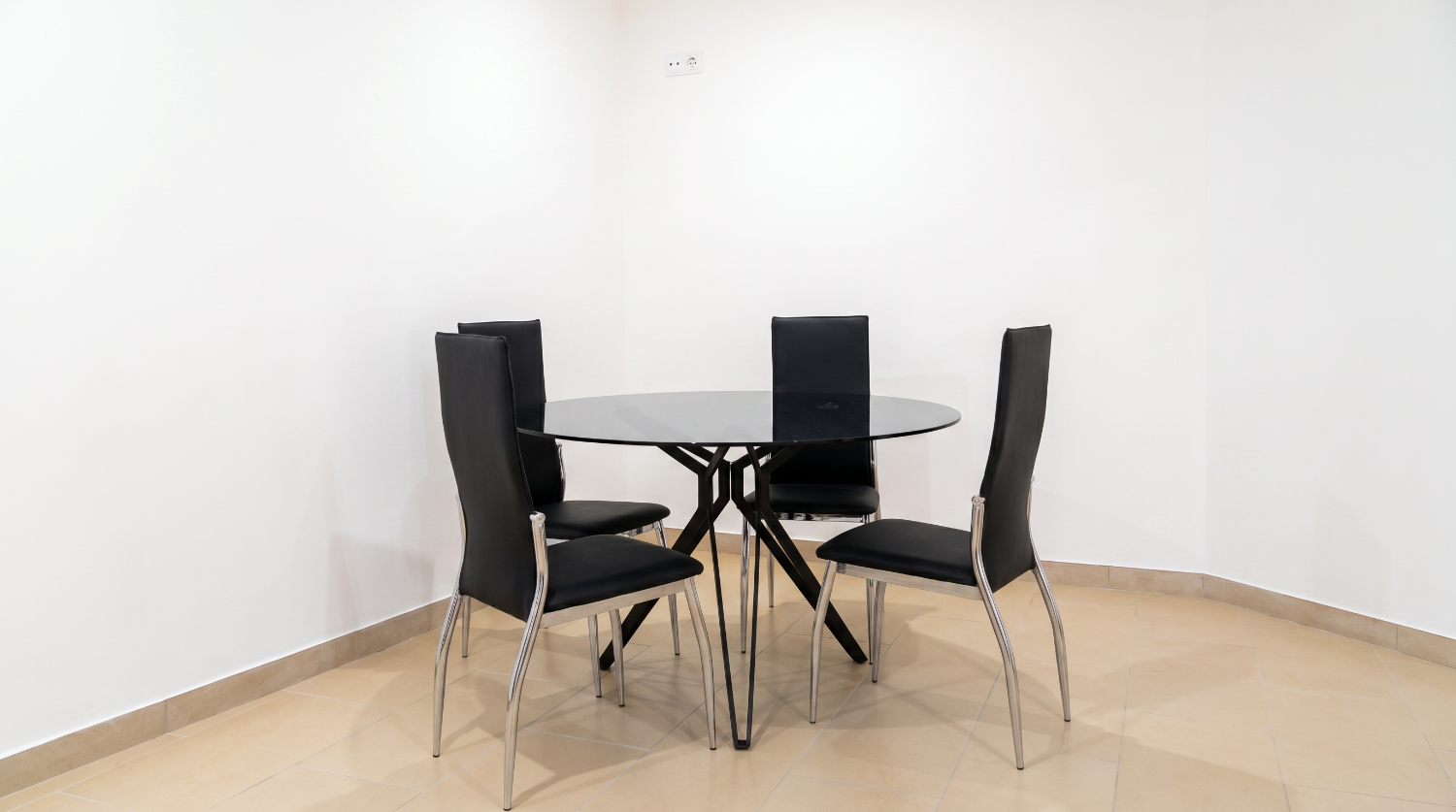 Sanxenxo: very spacious renovated apartment a few meters from the Madama.... Do you know him..?