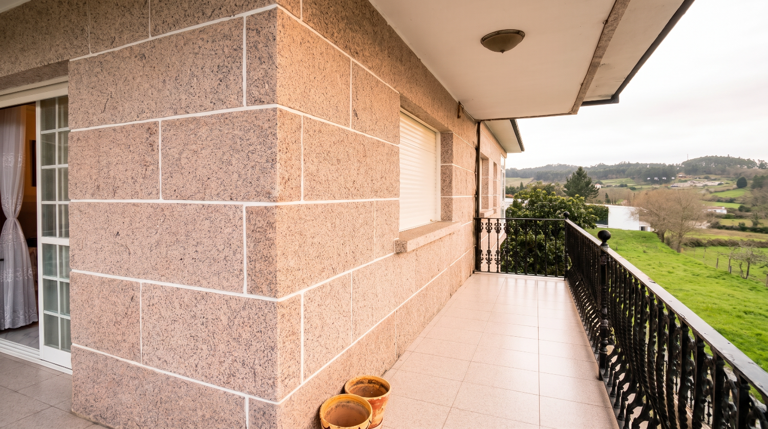 Meis: Casa - chalet independiente con finca en Mosteiro