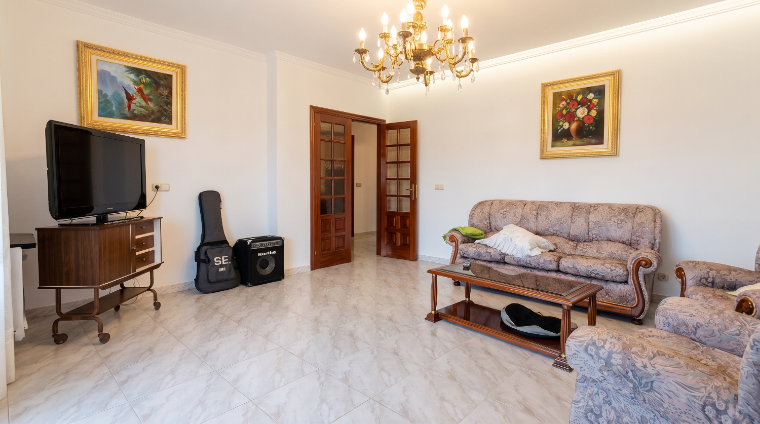 Meis: Casa - chalet independiente con finca en Mosteiro
