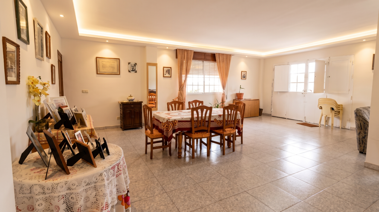 Meis: Casa - chalet independiente con finca en Mosteiro