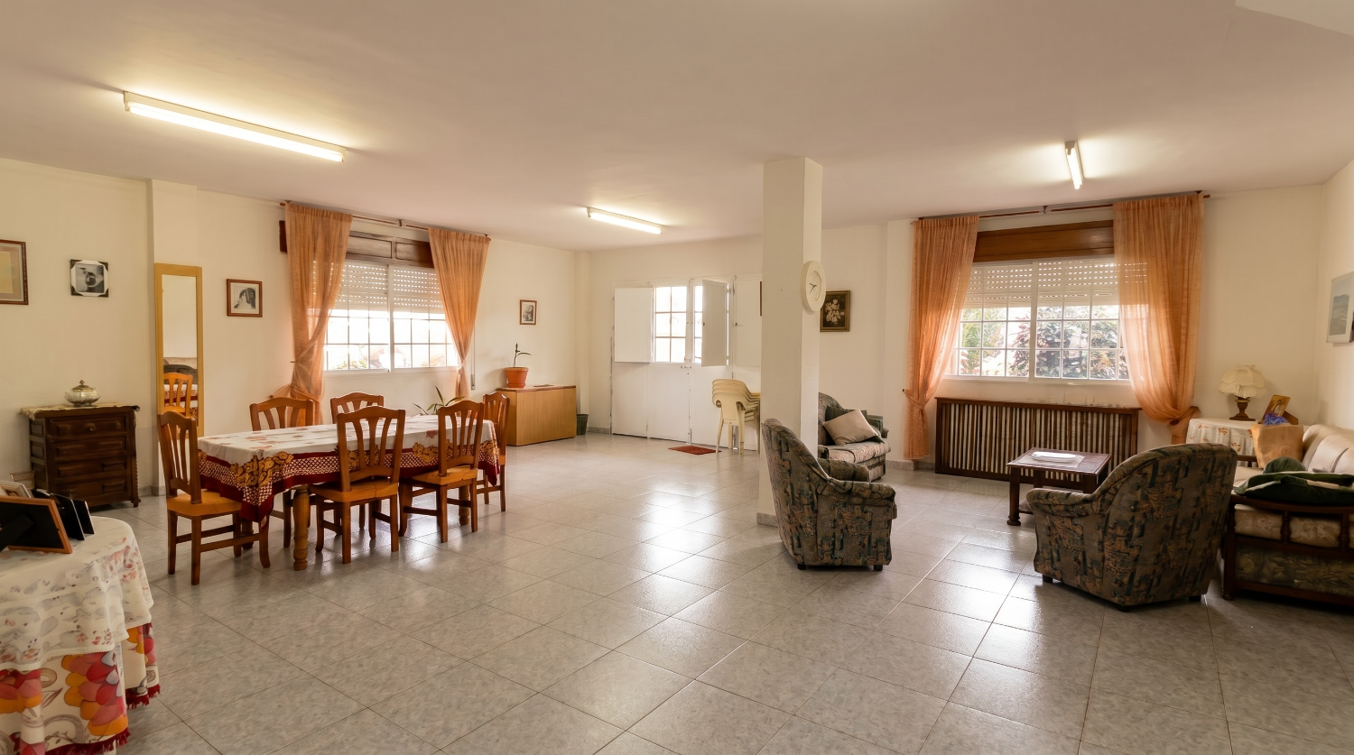 Meis: Casa - chalet independiente con finca en Mosteiro