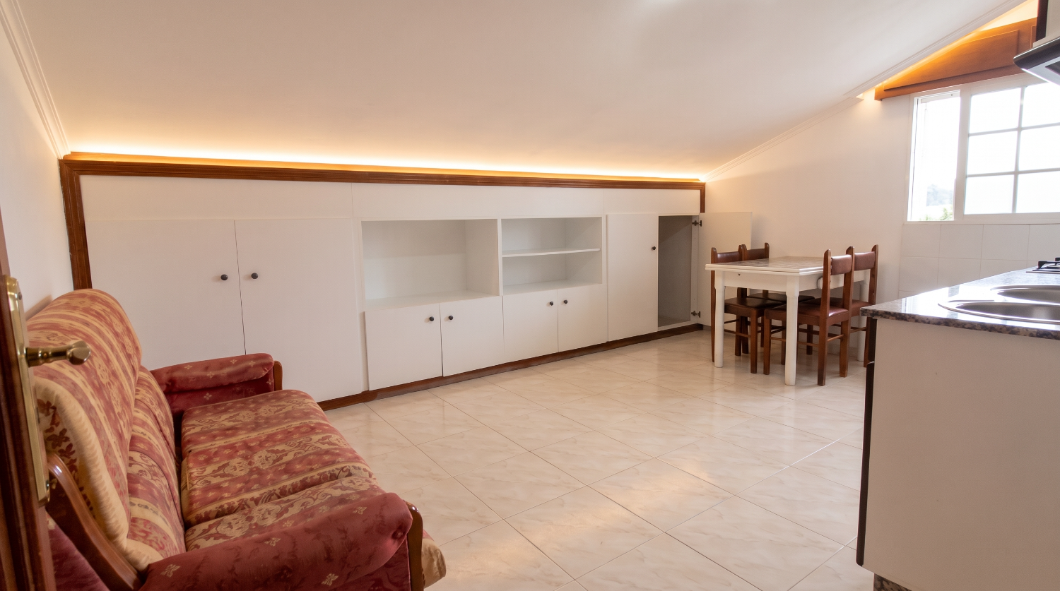 Meis: Casa - chalet independiente con finca en Mosteiro