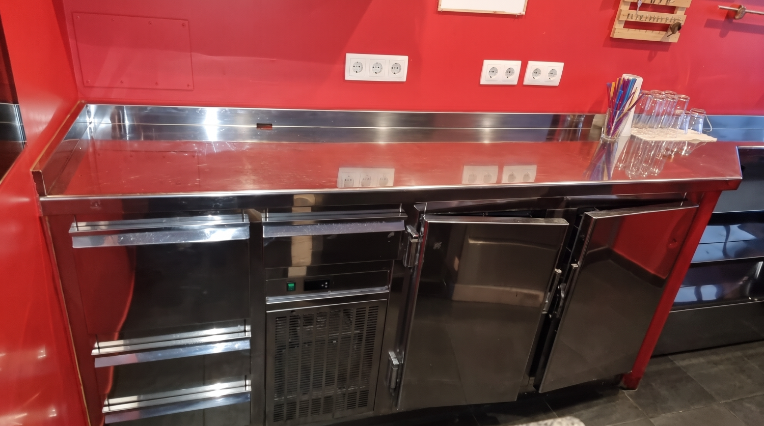 Pontevedra: Wir mieten Räumlichkeiten mit gültiger Cafeteria-Lizenz...