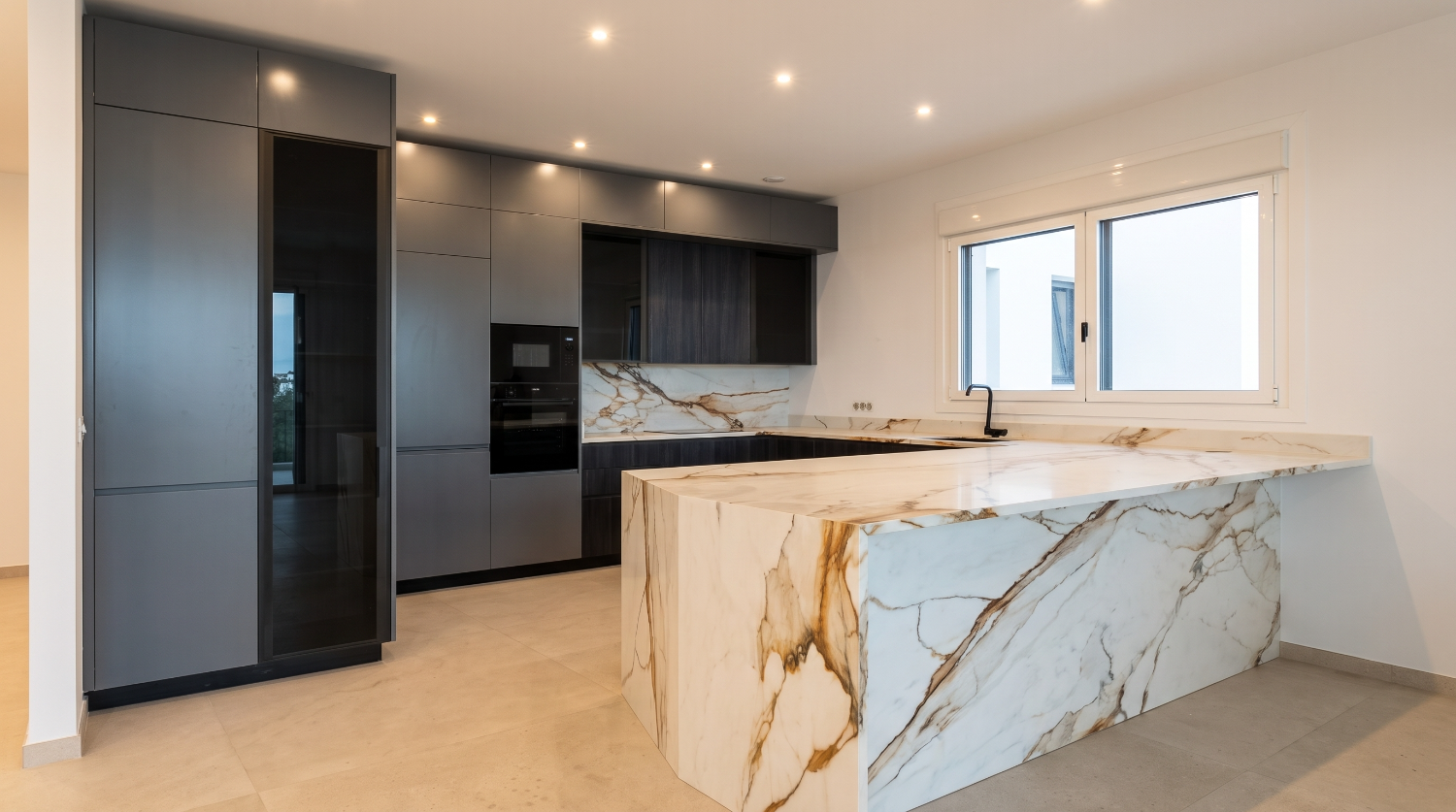 Sanxenxo: Magnifico chalet minimalista de estilo moderno con vistas a la Ria de Pontevedra