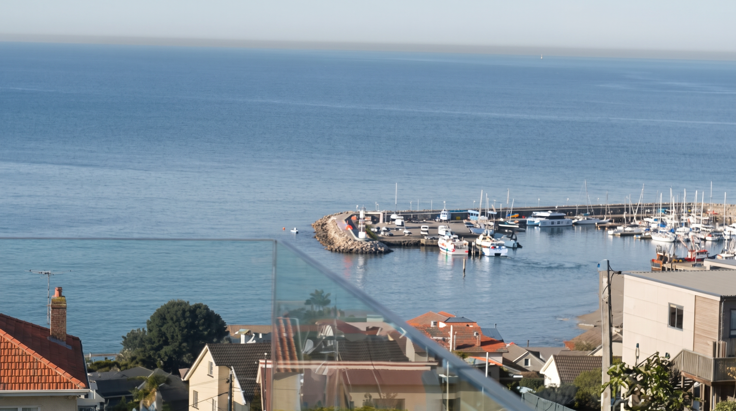 Sanxenxo: Magnifico chalet minimalista de estilo moderno con vistas a la Ria de Pontevedra