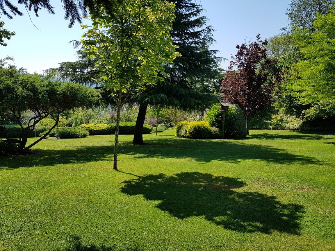 Vilanova de Arousa: Villa individuelle avec piscine extérieure entourée de jardins...