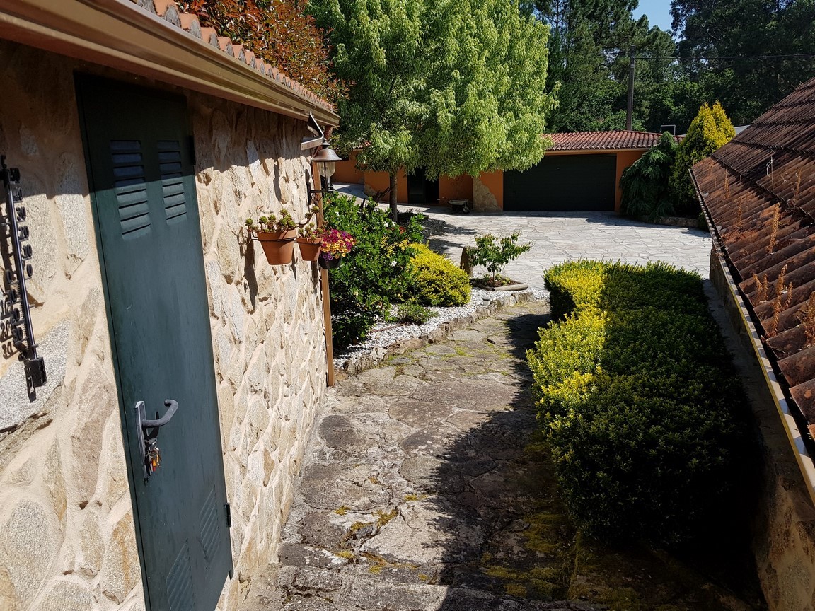 Vilanova de Arousa: Villa indipendente con piscina all'aperto circondata da giardini...