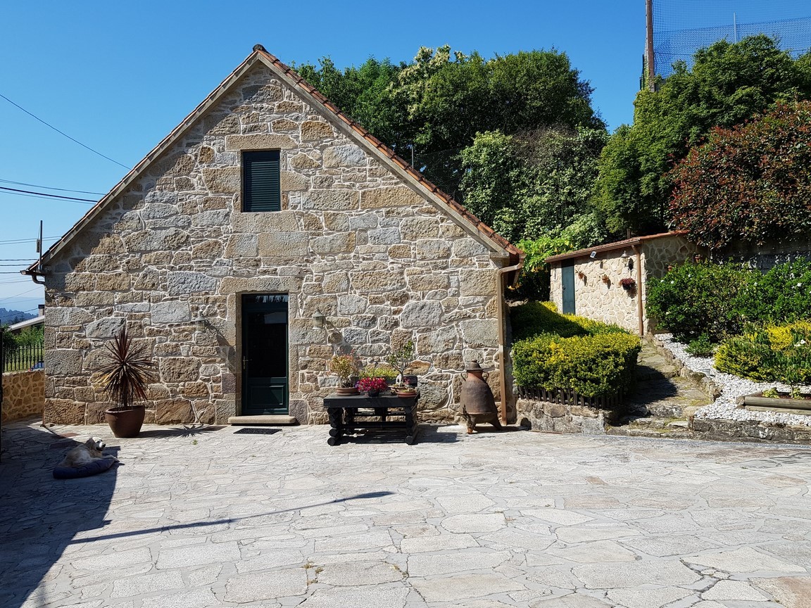 Vilanova de Arousa: Villa individuelle avec piscine extérieure entourée de jardins...