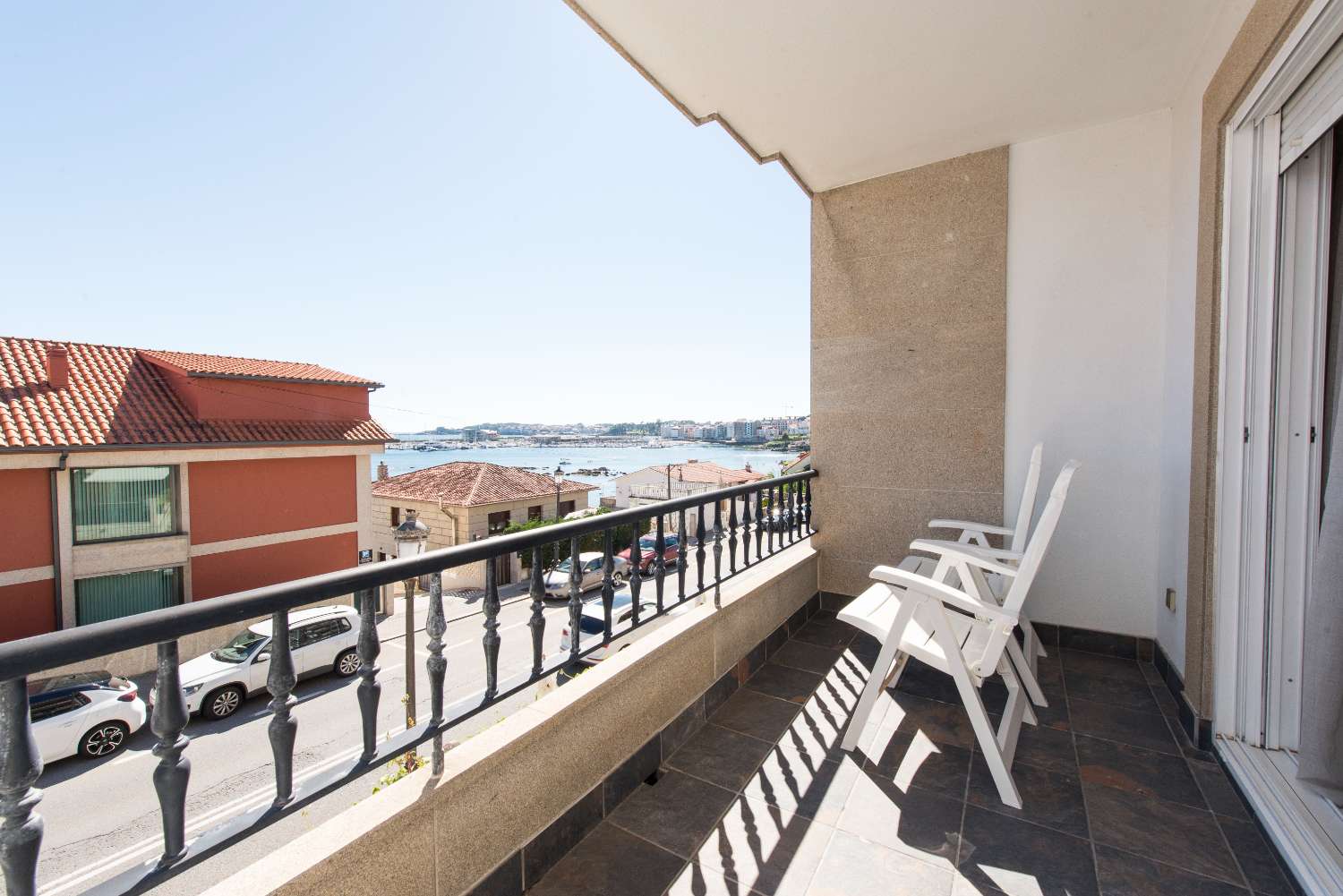 Sanxenxo: A7083: Appartamento con terrazza a 50 mt. del mare...