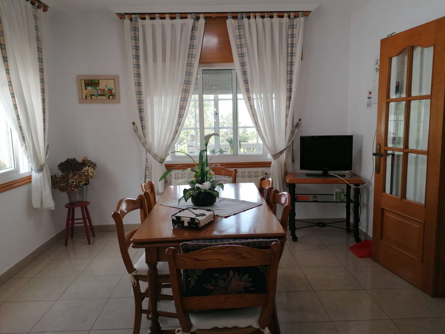 Poio: A7094: Samieira... Vila s farmou, zahradami, venkovním bazénem... výhled na moře...