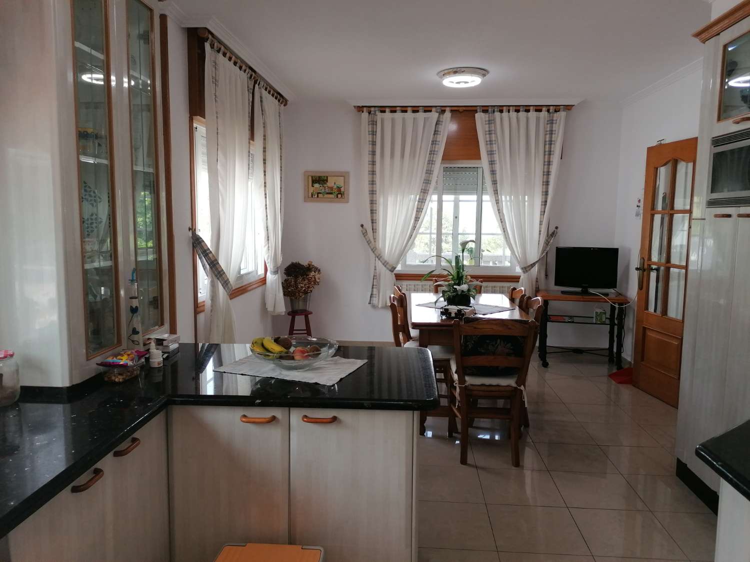 Poio: A7094: Samieira... Vila s farmou, zahradami, venkovním bazénem... výhled na moře...
