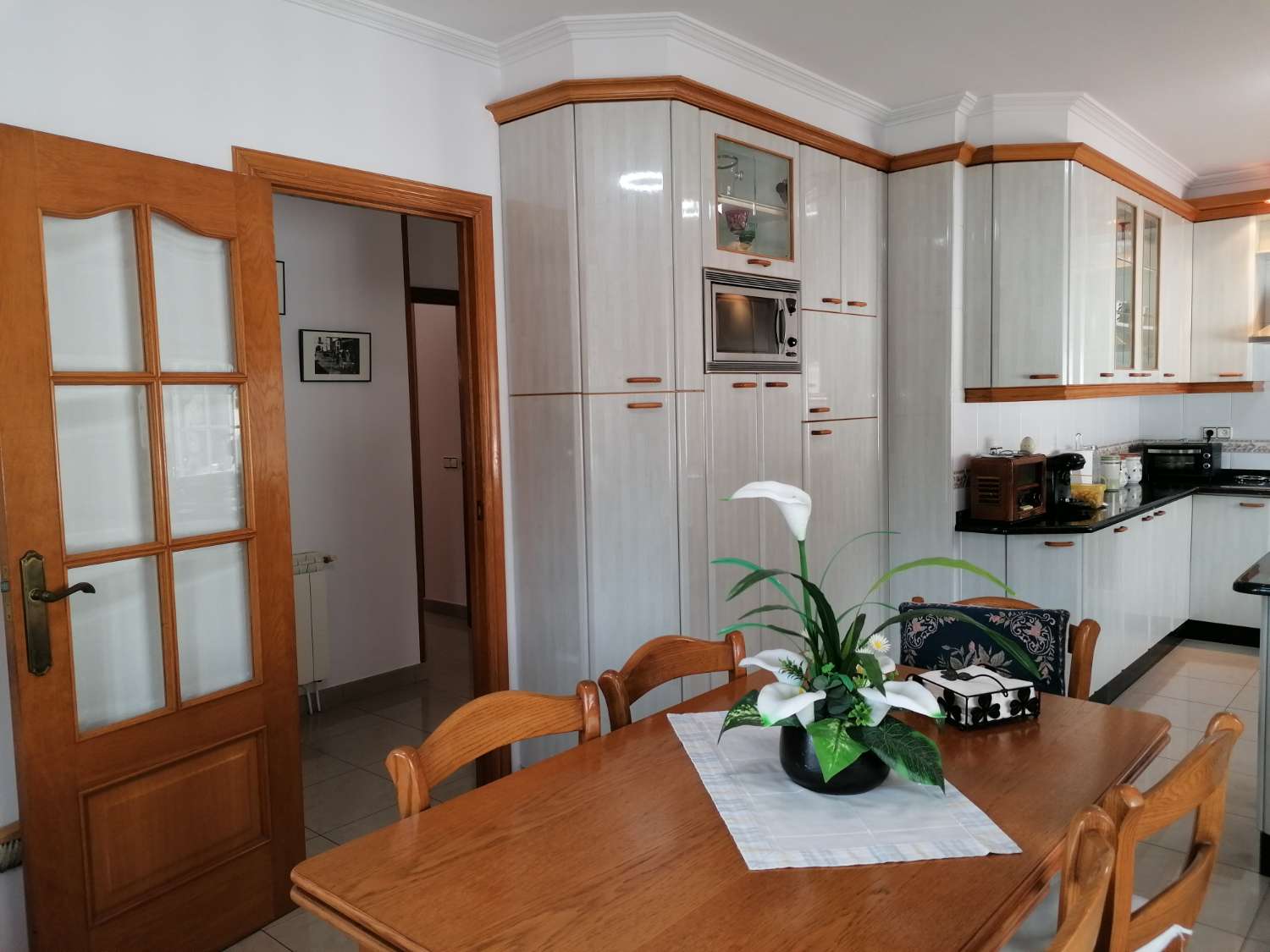 Poio: A7094: Samieira... Vila s farmou, zahradami, venkovním bazénem... výhled na moře...