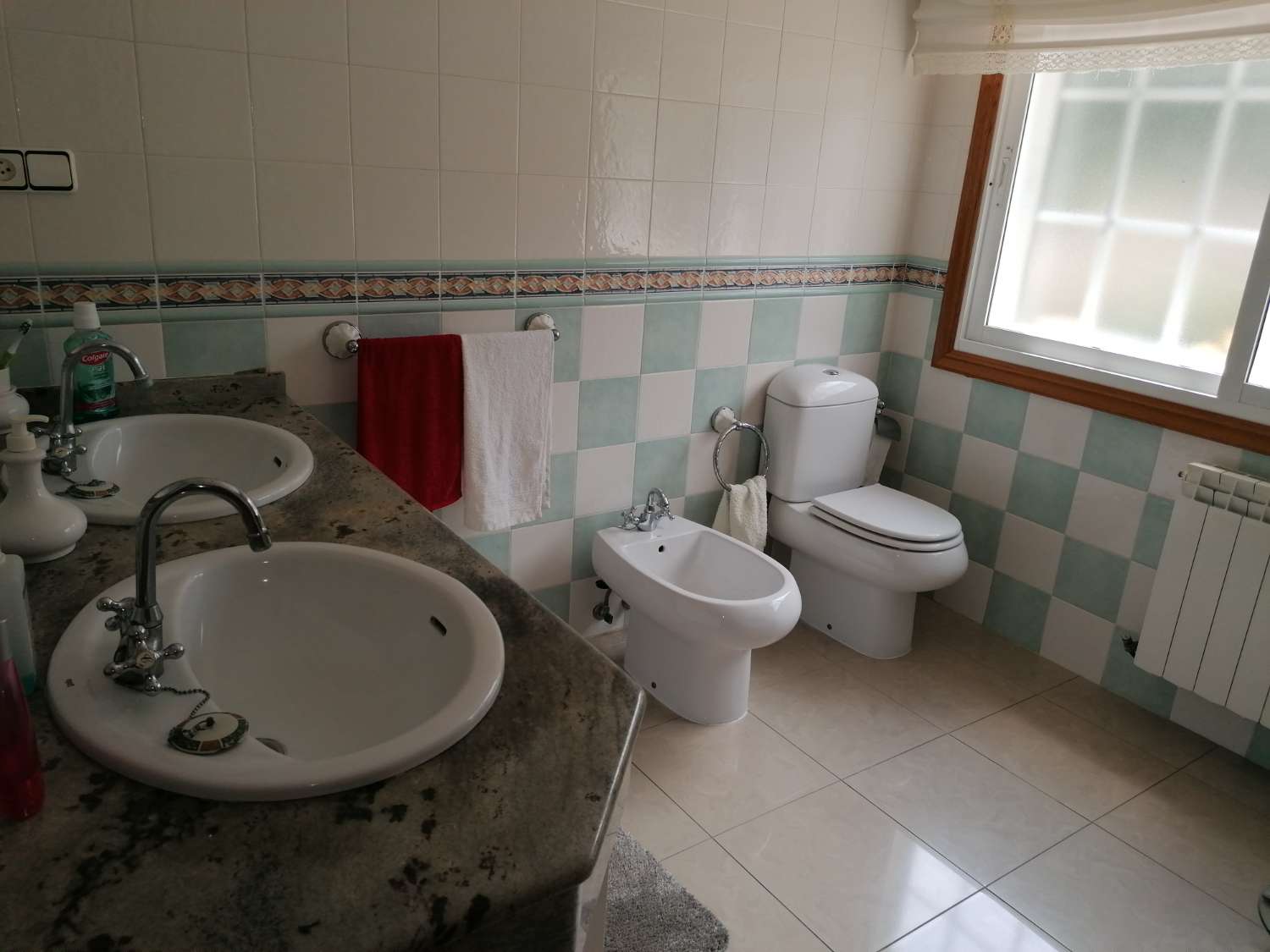 Poio: A7094: Samieira... Vila s farmou, zahradami, venkovním bazénem... výhled na moře...