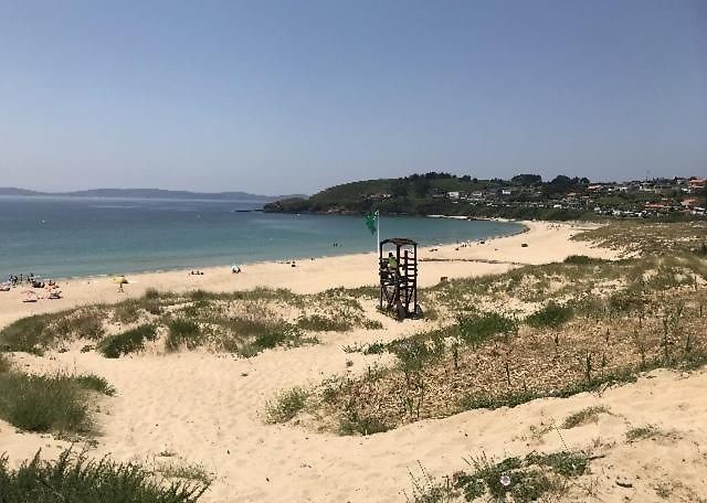 Sanxenxo: A7105: Студия с террасой в урбанизации с бассейном, в 100 метрах от моря...