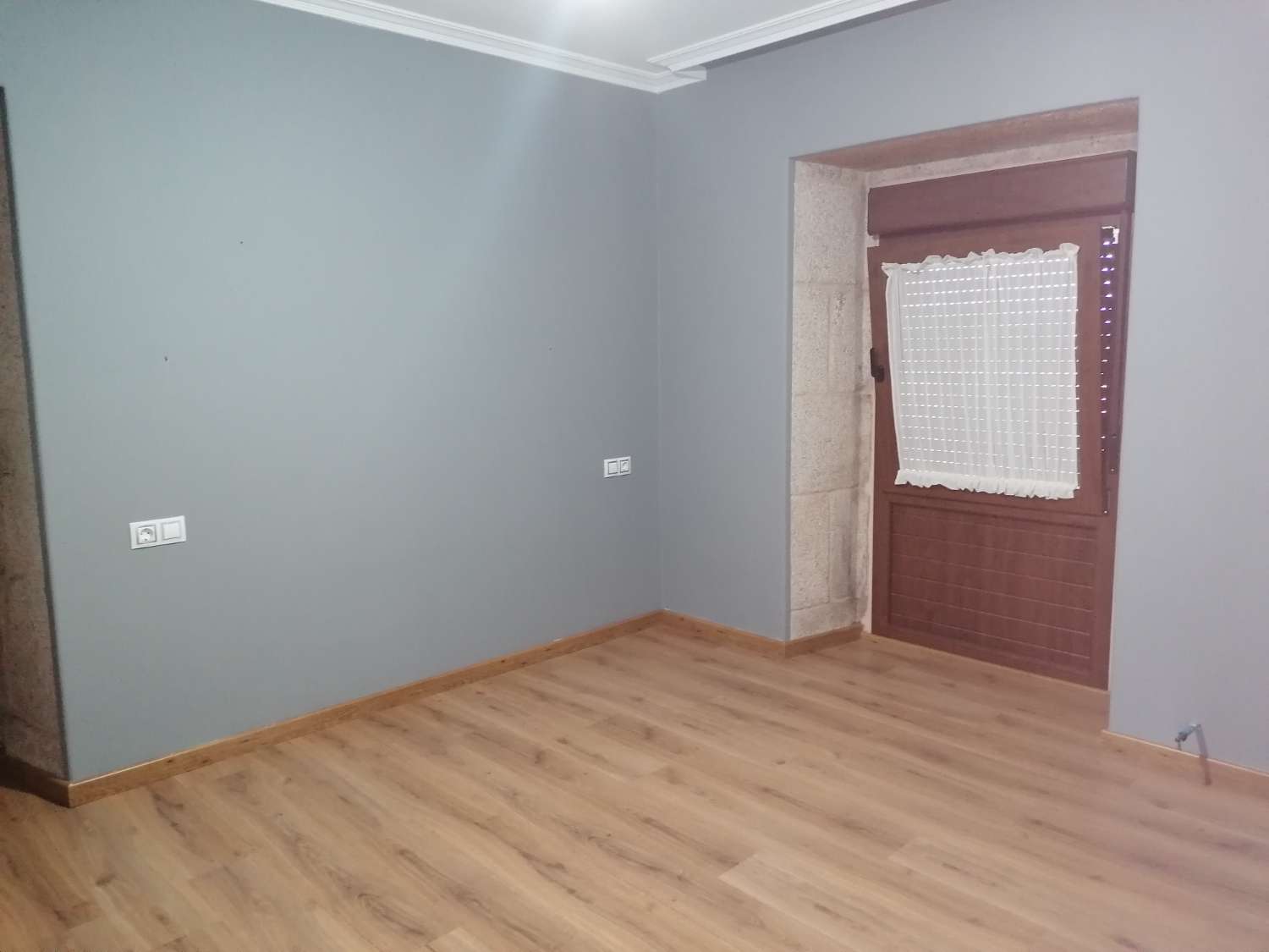 Cambados: A7109: House with farm, warehouse, vineyards... located in Castrelo.