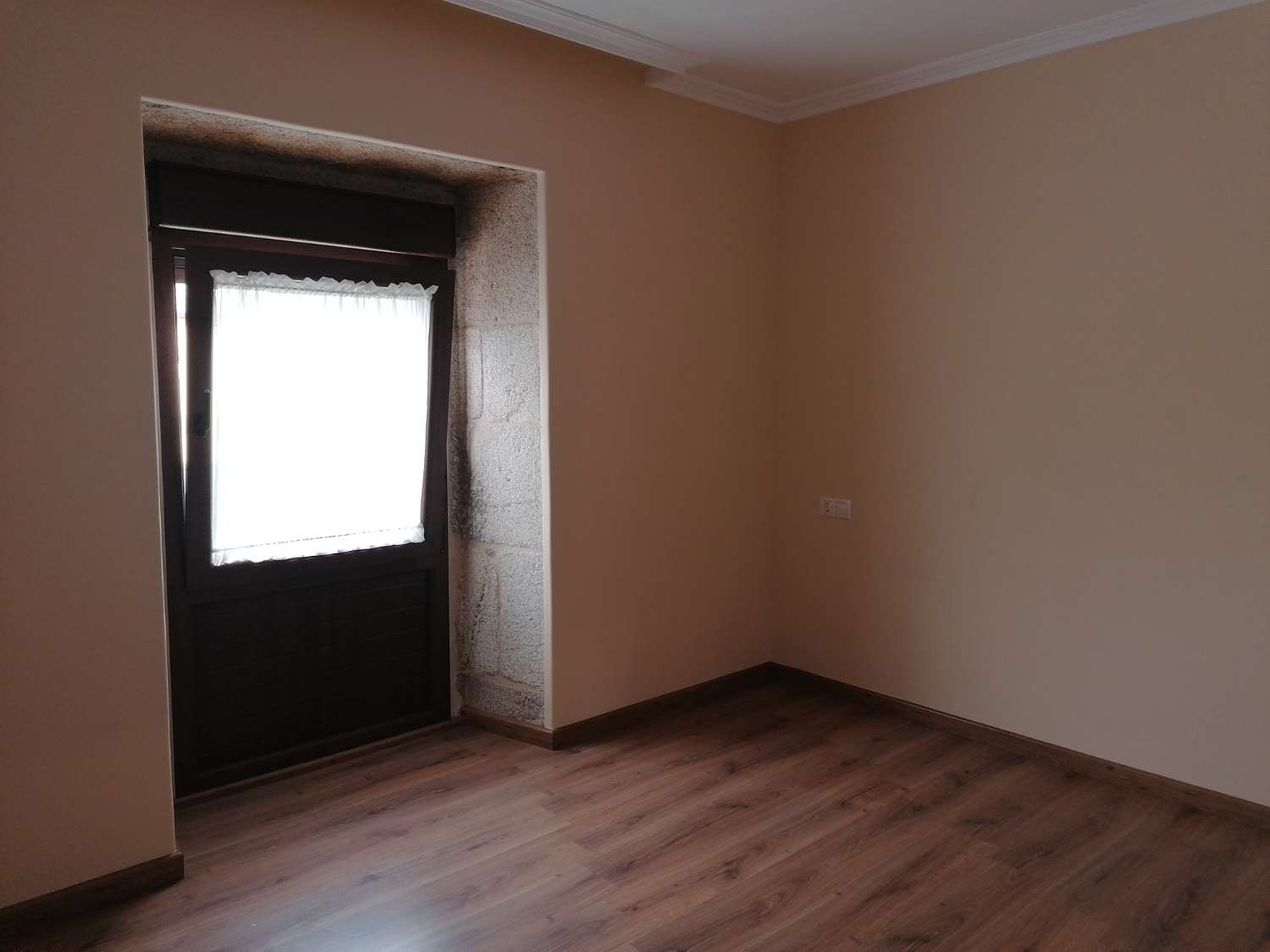 Cambados: A7109: House with farm, warehouse, vineyards... located in Castrelo.