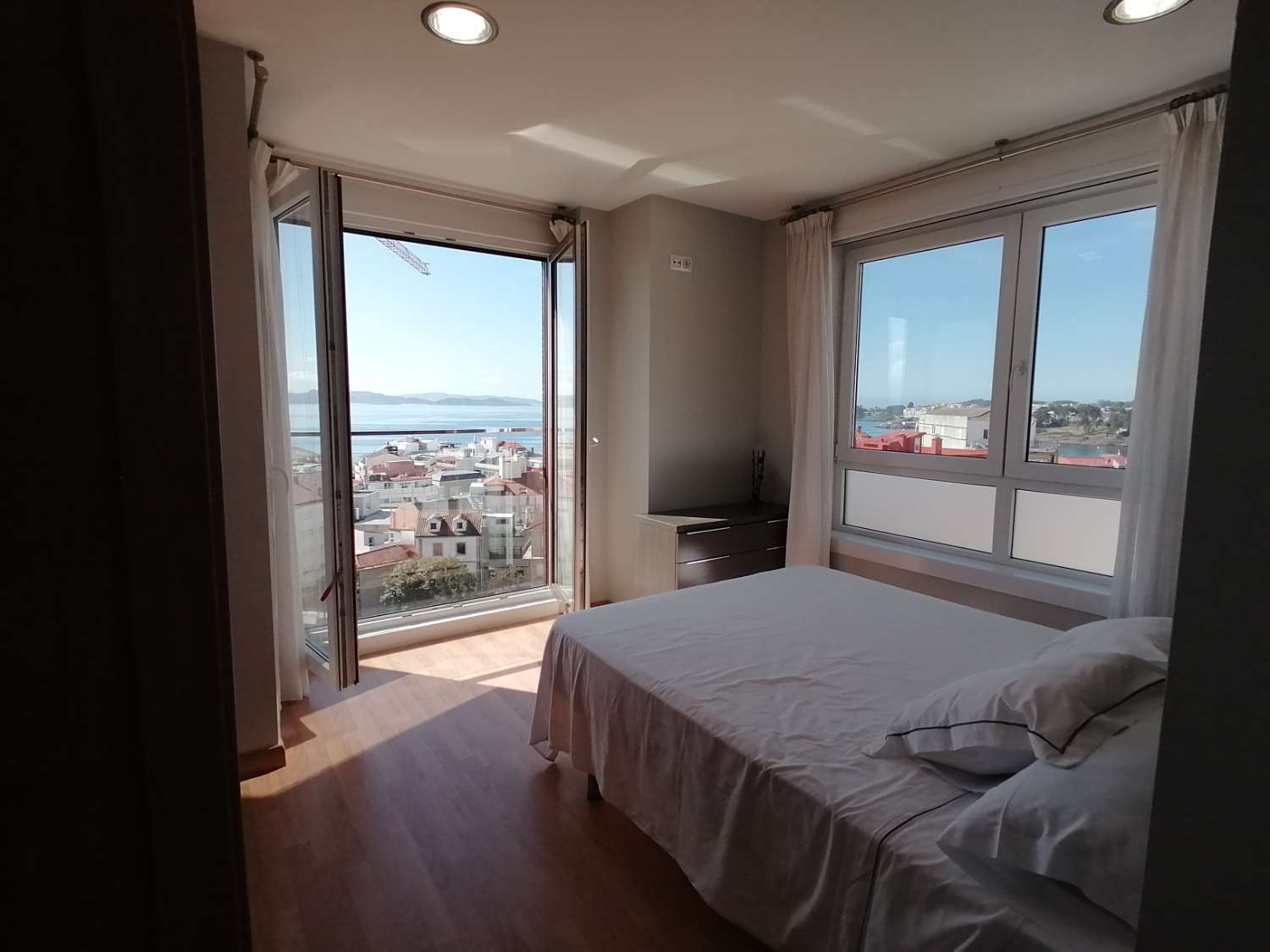 Sanxenxo: A7111: Logement avec vue magnifique sur la mer...