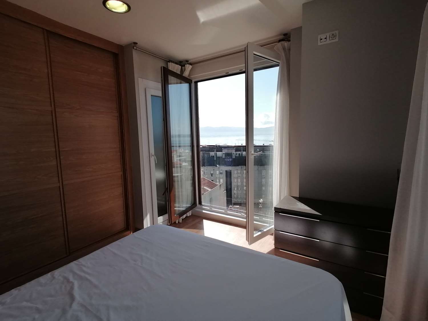 Sanxenxo: Viste spettacolari sul mare e sul porto turistico di Sanxenxo....