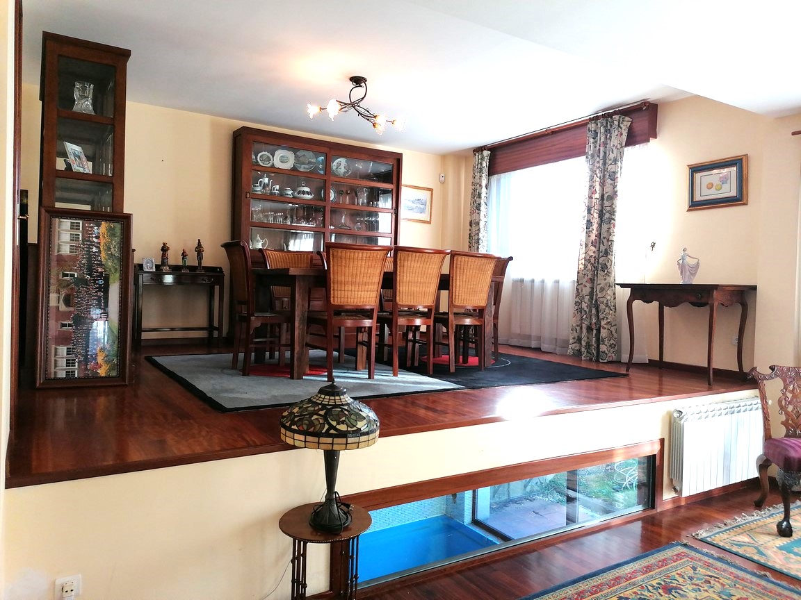 La Coruña: A7117: Santiago de Compostela: Semi-detached house in Urbanization....