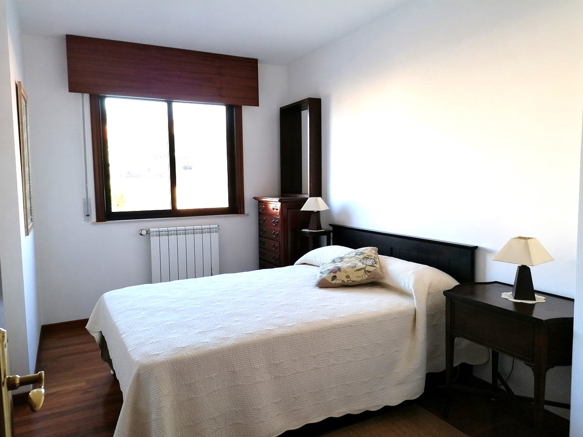 La Coruña: A7117: Santiago de Compostela: Semi-detached house in Urbanization....