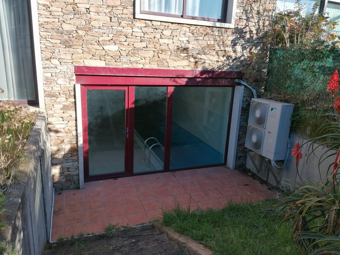 La Coruña: A7117: Santiago de Compostela: Semi-detached house in Urbanization....