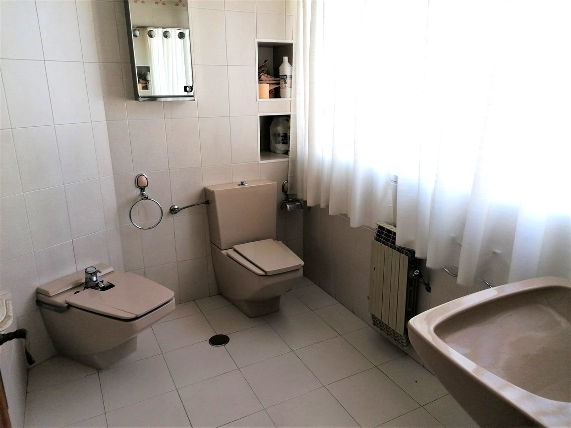La Coruña: A7118: As Pontes: Duplex v centru města...