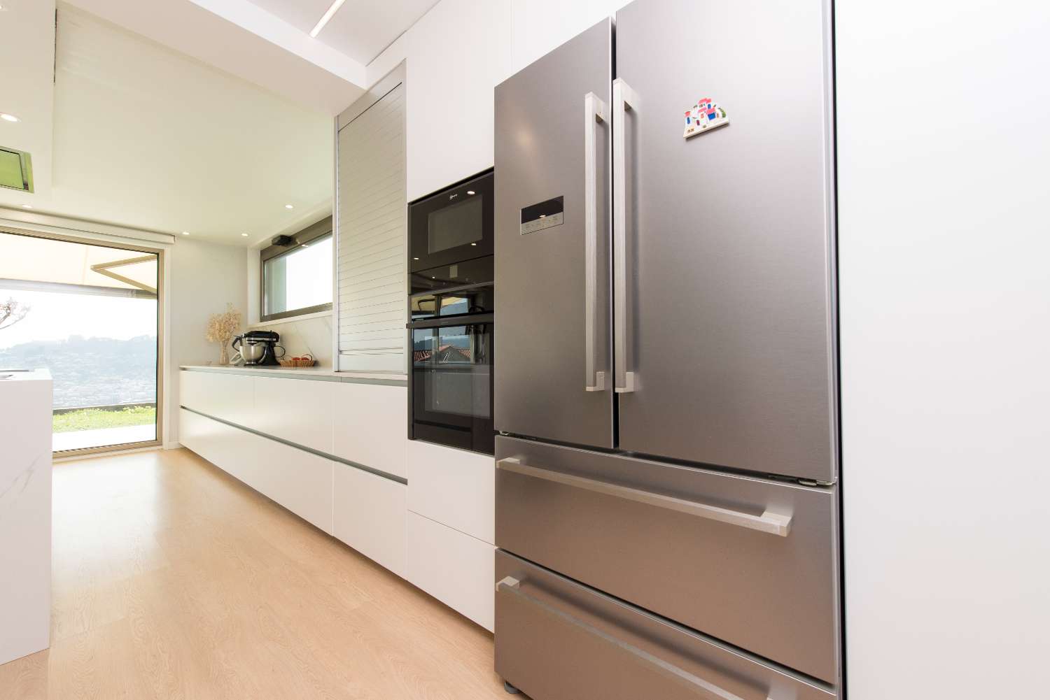 A Coruña: A7139: Cabanas: Minimalistische villa met een fantastisch uitzicht op de Ria de Ares...