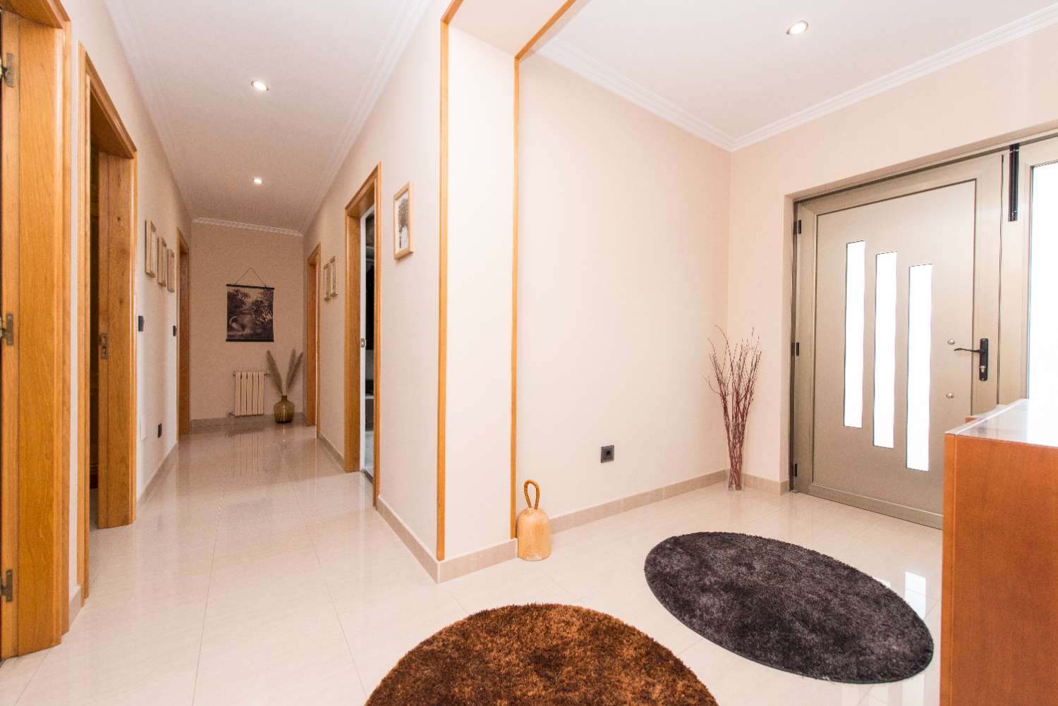 A Coruña: A7139: Cabanas: Minimalistische villa met een fantastisch uitzicht op de Ria de Ares...