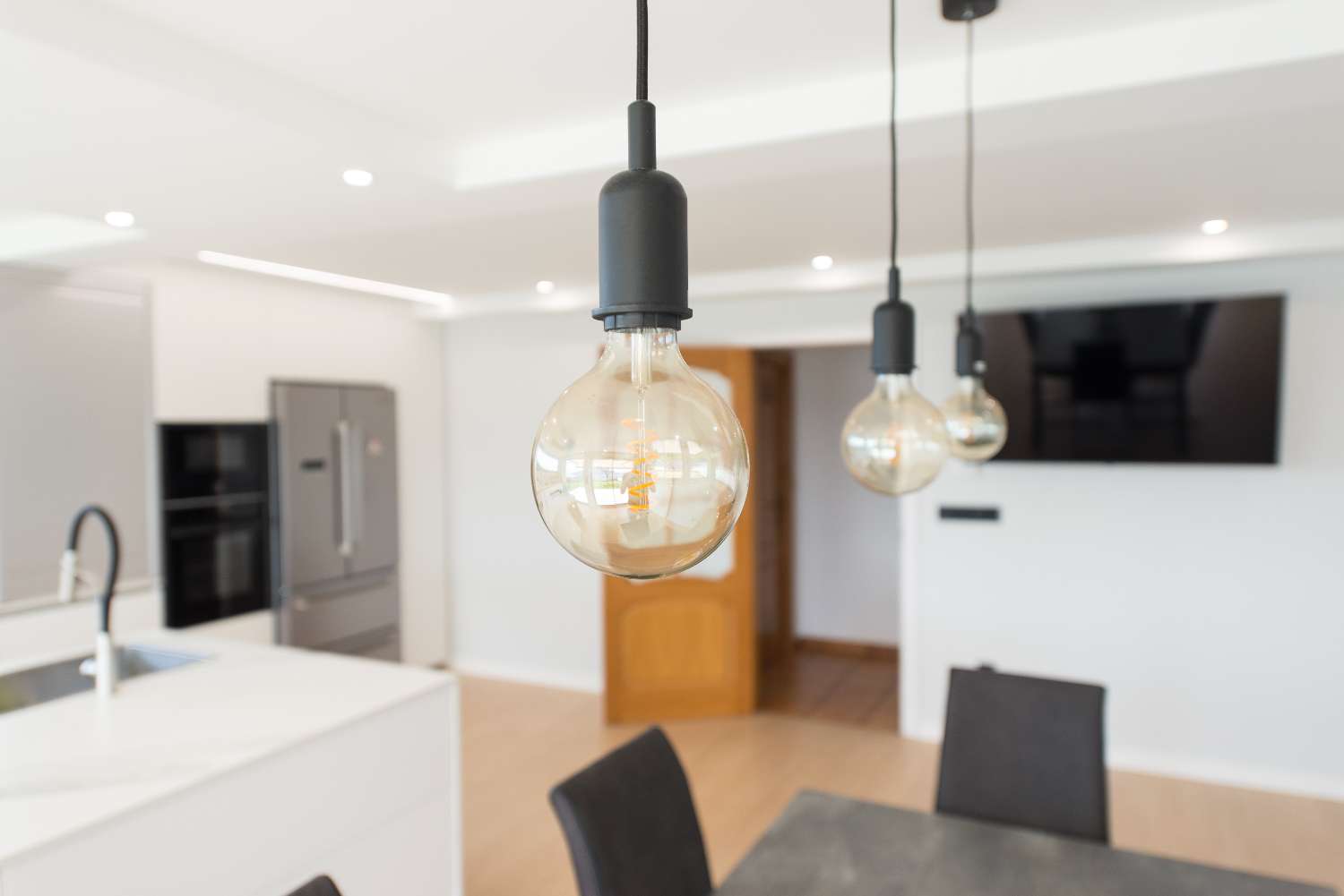 A Coruña: A7139: Cabanas: Minimalistische villa met een fantastisch uitzicht op de Ria de Ares...