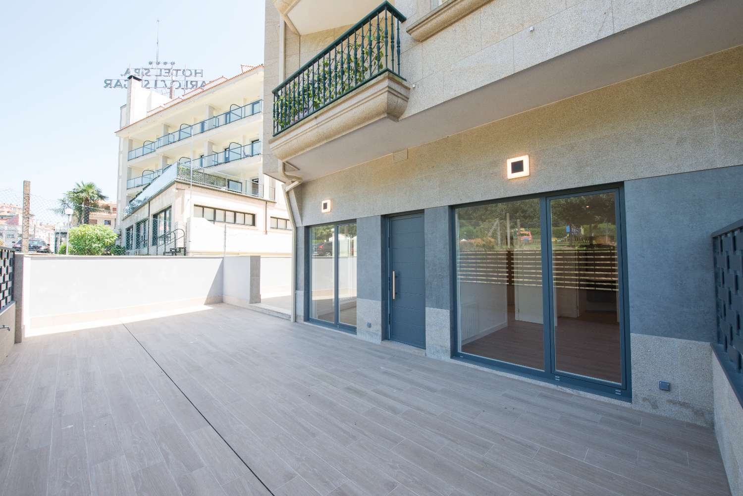Sanxenxo: apartmán s velkou terasou pouhých 100 metrů od moře...