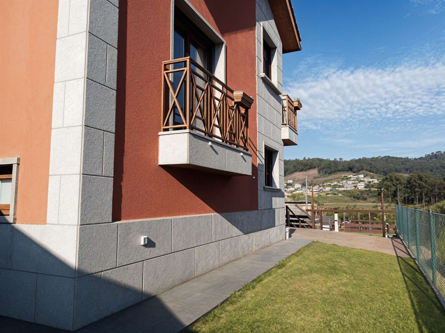 Sanxenxo: A7202: Fristående villa 2 km. av områden, strand.