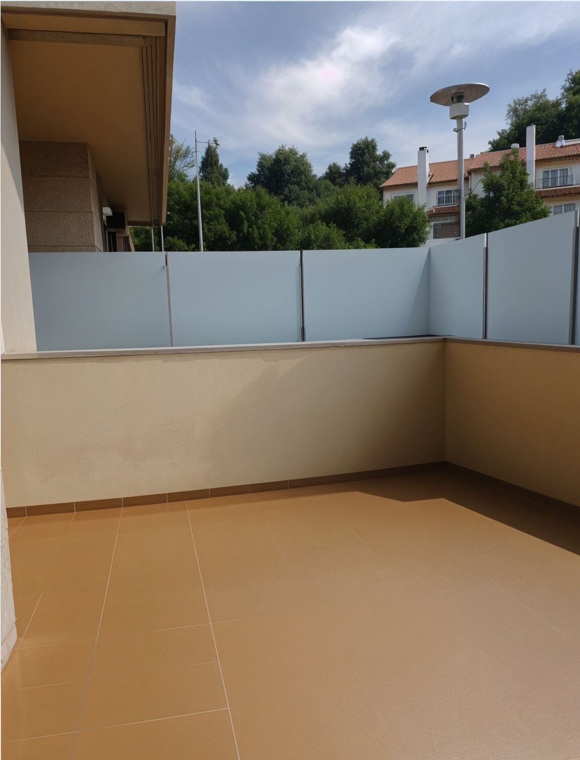 Sanxenxo: A7227: Lägenhet med terrass i urbanisering med pool.