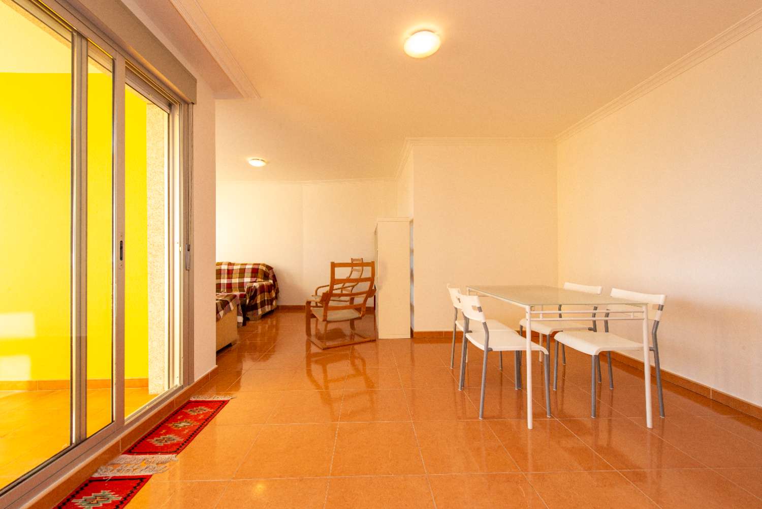 A7228: Apartment with terrace with beautiful views of the sea... in Raxo, 50 meters from the beach