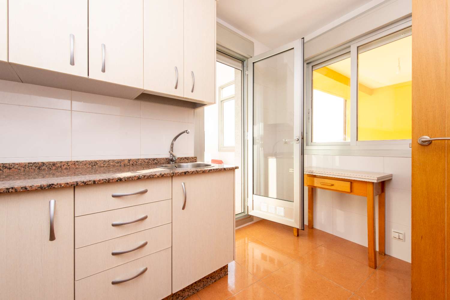 A7228: Apartment with terrace with beautiful views of the sea... in Raxo, 50 meters from the beach