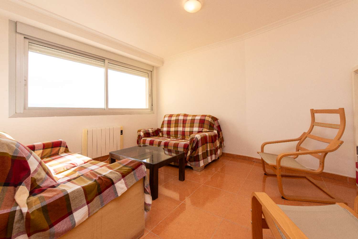 A7228: Apartment with terrace with beautiful views of the sea... in Raxo, 50 meters from the beach