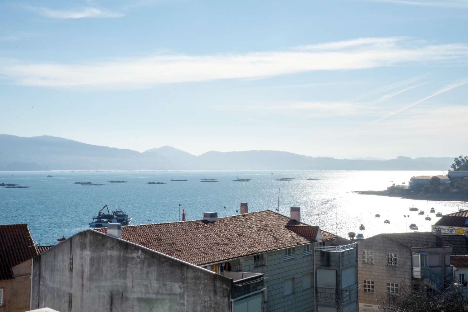 A7228: Apartment with terrace with beautiful views of the sea... in Raxo, 50 meters from the beach