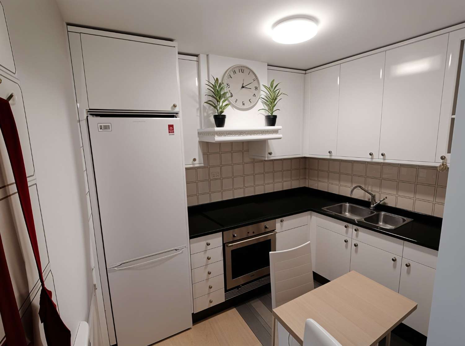 O Grove: A7250: Landsbyhus med frugtplantage 300 m. af byens centrum...